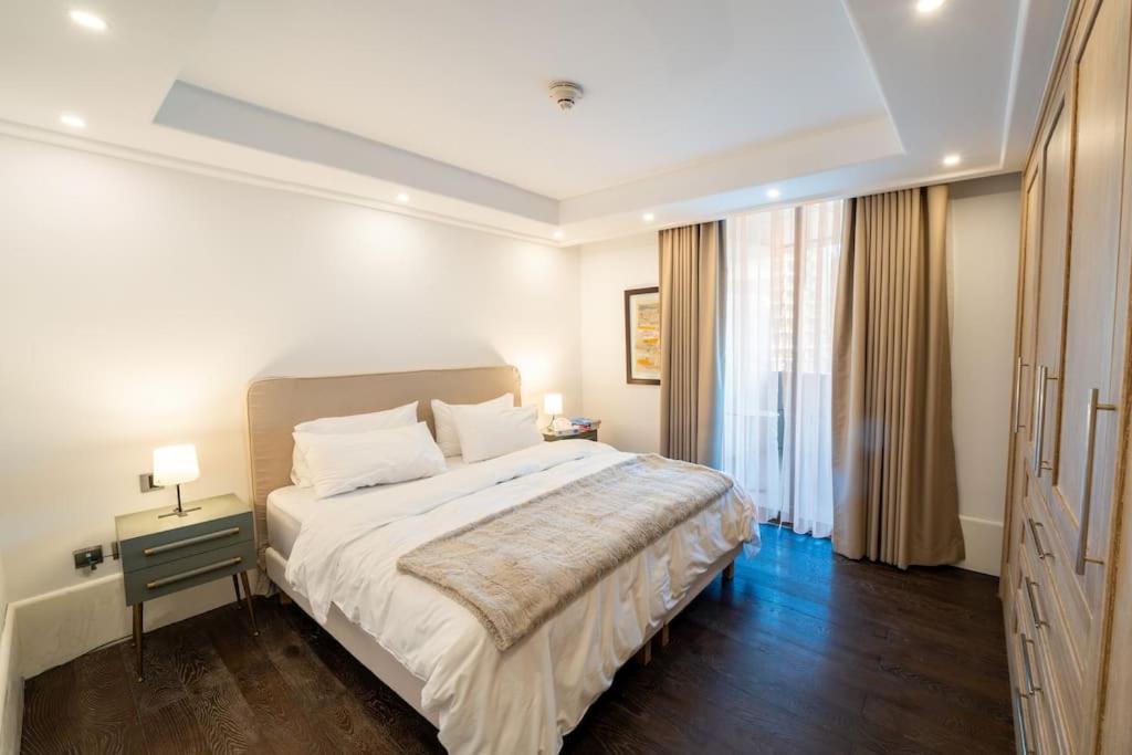 Abdali Boulevard L Luxury L 1 Bedroom *